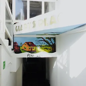 Gladys Place Inn